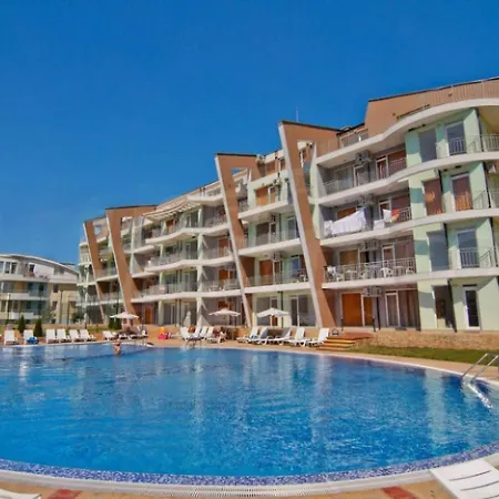 Sunny Sunset Apartment Kosharitsa
